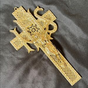 Vtg Gallo NY Crucifix ~ Gold Tone Filigree INRI Catholic Religious Decor 9in